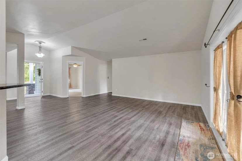 Property photo for 13915 Tomcat Lane Se, Yelm photo 6