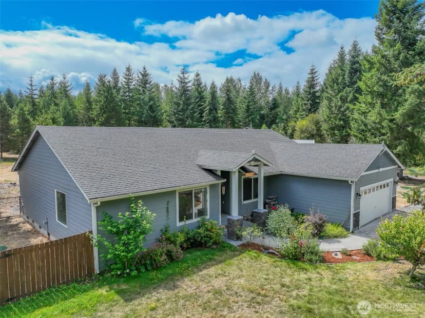 Property photo for 13915 Tomcat Lane Se, Yelm photo 2