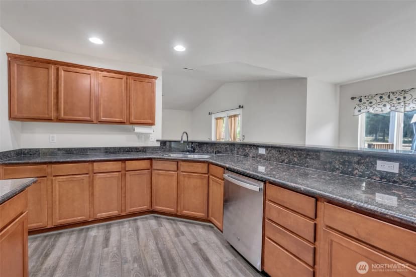 Property photo for 13915 Tomcat Lane Se, Yelm photo 9