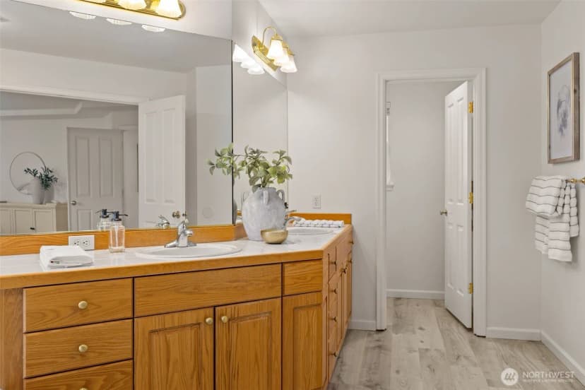 Property photo for 17617 31st Drive Se, Bothell photo 21