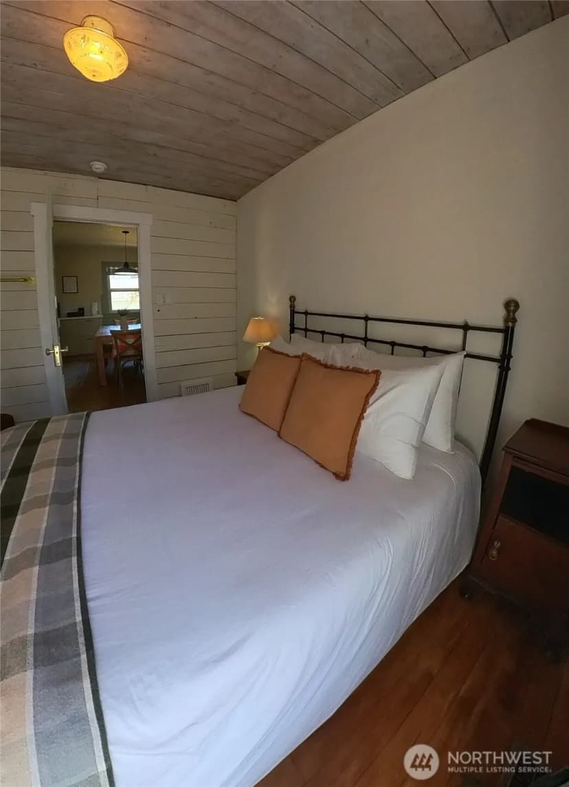 Property photo for 215 W Motor Avenue, Port Angeles photo 17