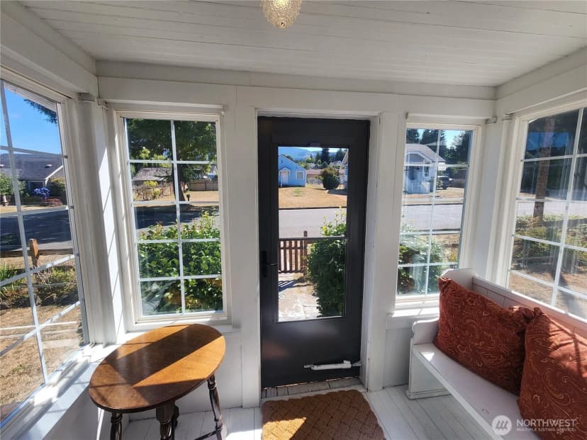 Property photo for 215 W Motor Avenue, Port Angeles photo 7