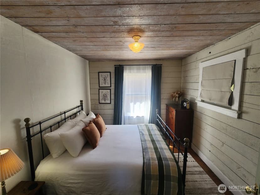 Property photo for 215 W Motor Avenue, Port Angeles photo 16