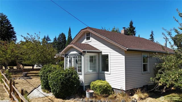 Property photo for 215 W Motor Avenue, Port Angeles photo 5