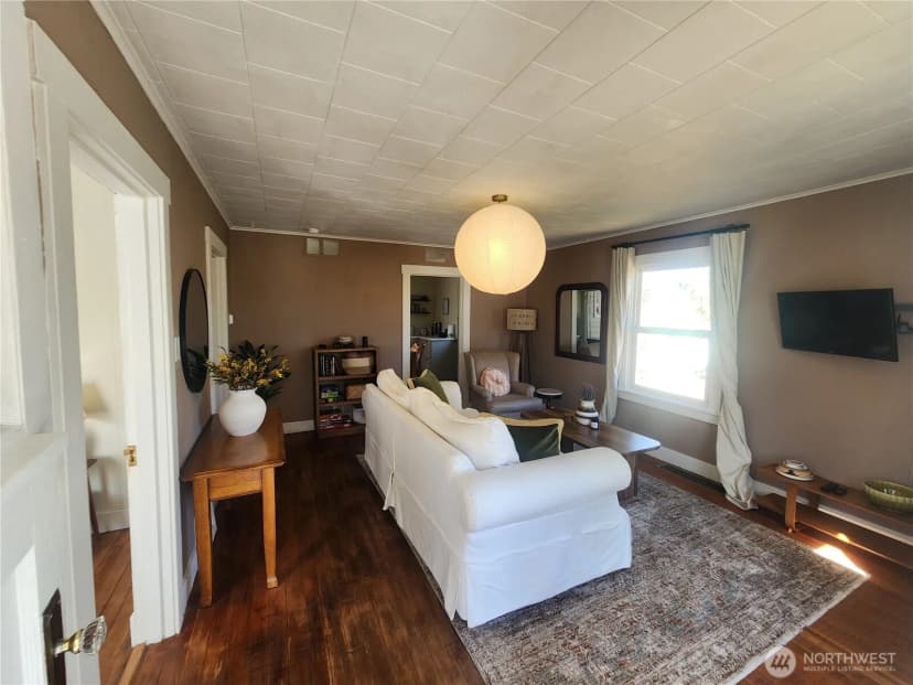 Property photo for 215 W Motor Avenue, Port Angeles photo 9