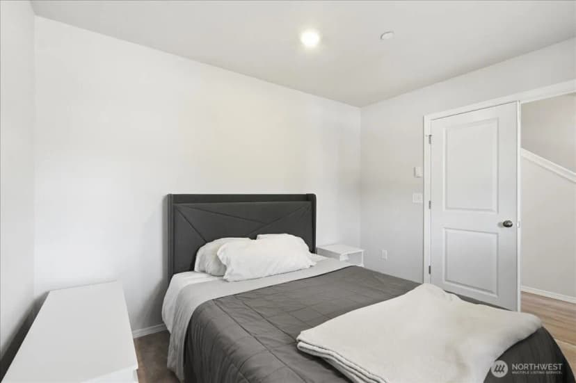 Property photo for 3244 Juno Court Ne #b, Olympia photo 5