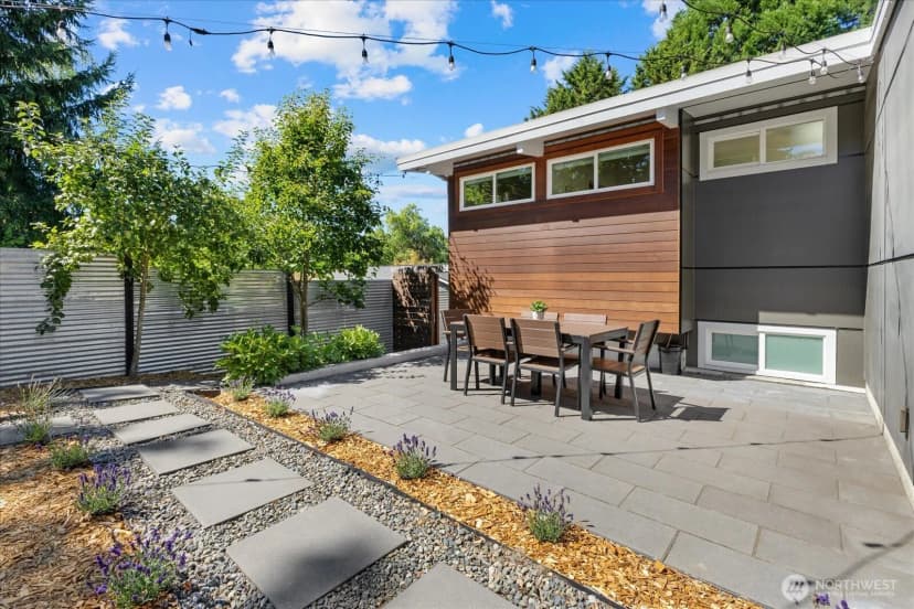 Property photo for 2752 Ne 103rd Street, Seattle photo 32