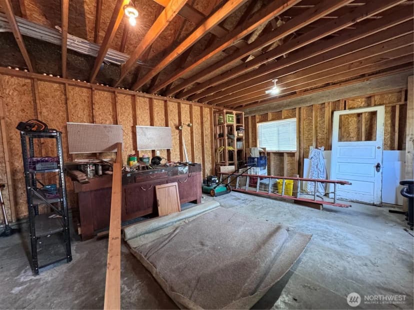 Property photo for 2422 Kulshan Street, Bellingham photo 11