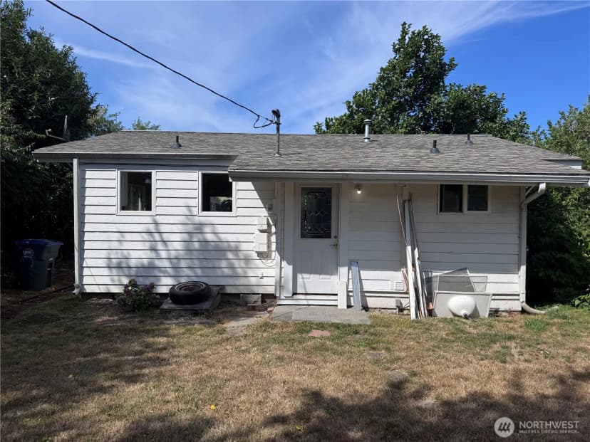 Property photo for 2422 Kulshan Street, Bellingham photo 10