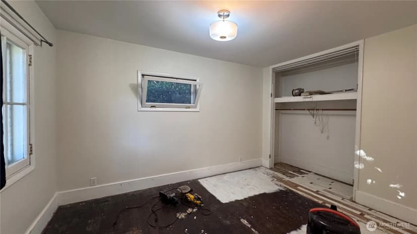 Property photo for 2422 Kulshan Street, Bellingham photo 8