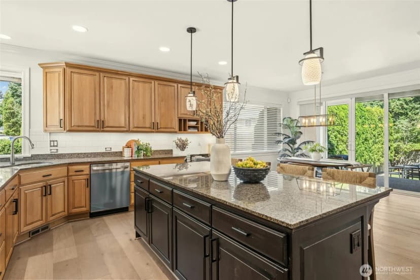 Property photo for 16048 Se 45th Place, Bellevue photo 12