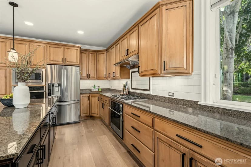 Property photo for 16048 Se 45th Place, Bellevue photo 13
