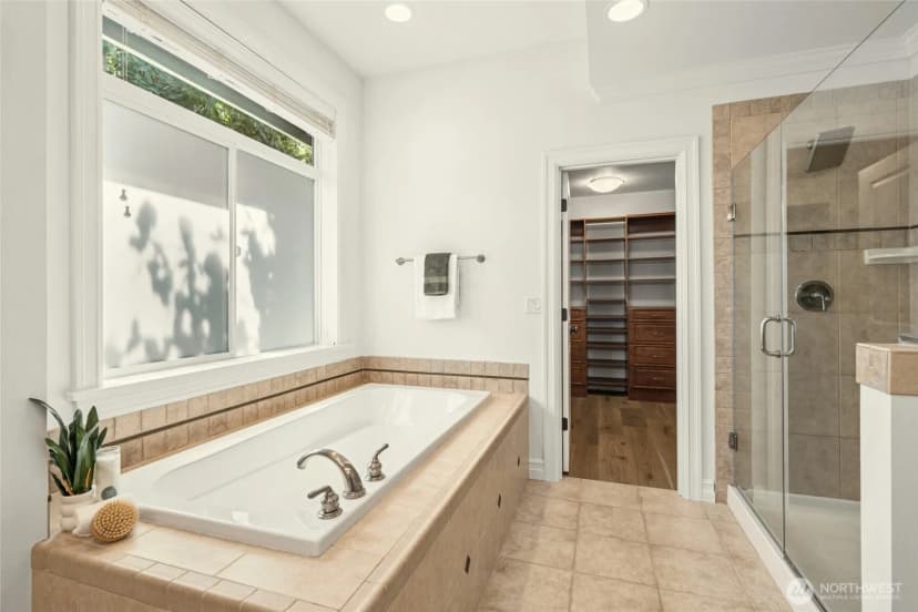 Property photo for 16048 Se 45th Place, Bellevue photo 24