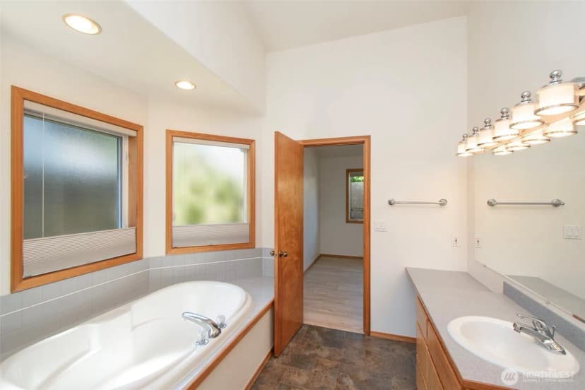 Property photo for 716 S N Street, Port Angeles photo 30