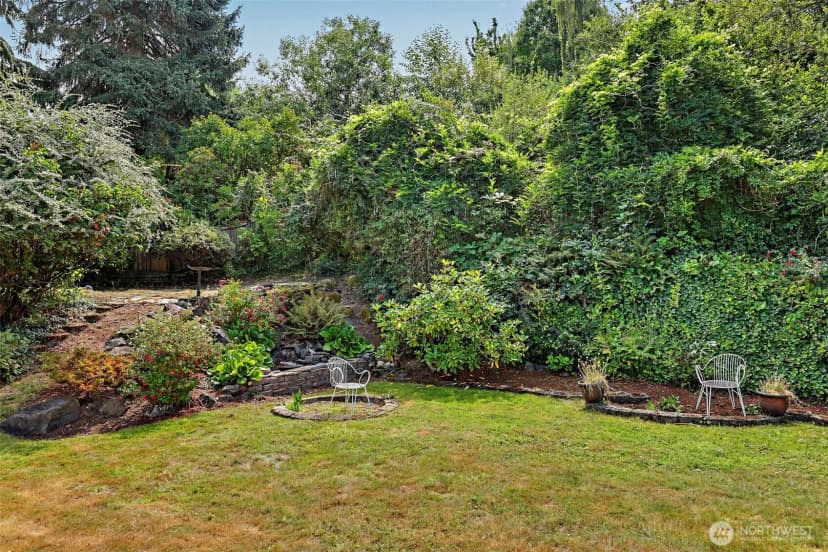 Property photo for 7017 Ne 55th Place, Kenmore photo 31