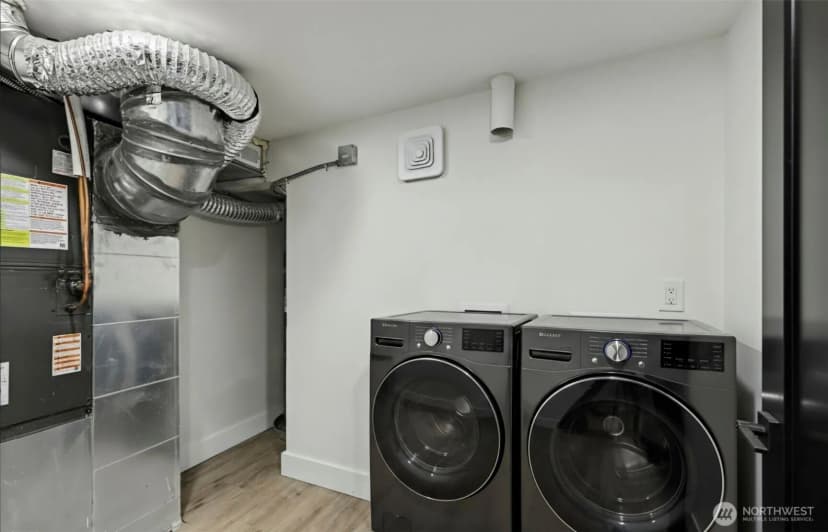Property photo for 7017 Ne 55th Place, Kenmore photo 24