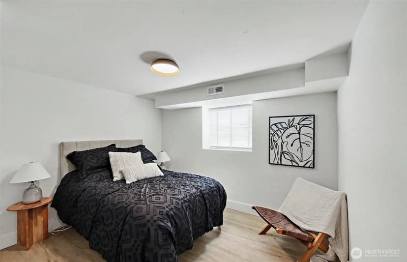 Property photo for 7017 Ne 55th Place, Kenmore photo 22