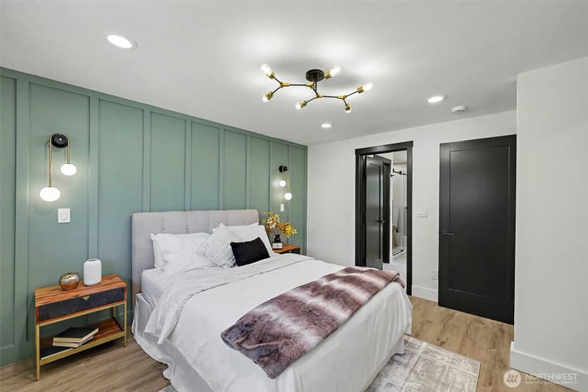 Property photo for 7017 Ne 55th Place, Kenmore photo 13