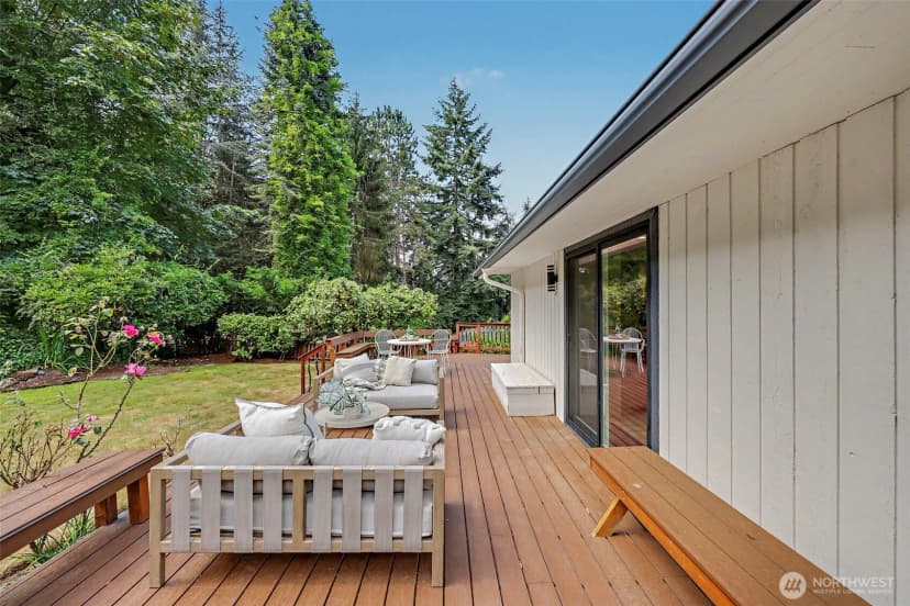 Property photo for 7017 Ne 55th Place, Kenmore photo 28