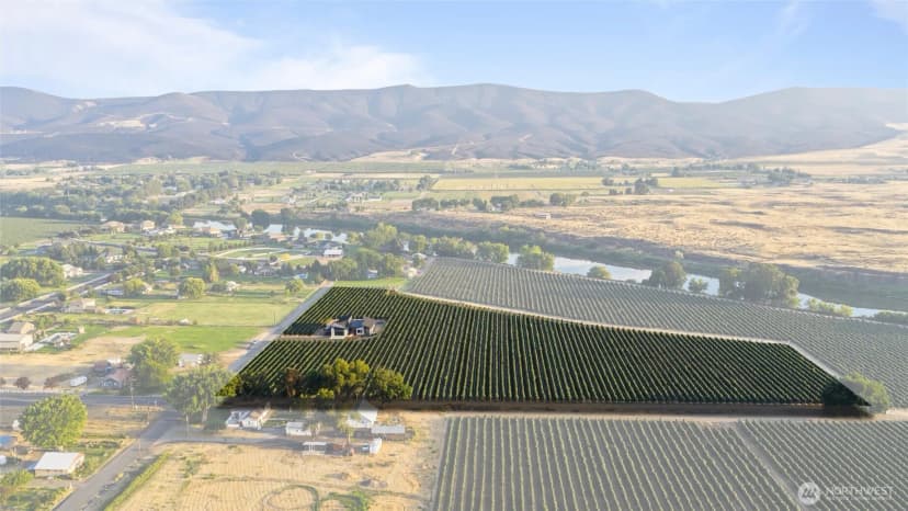 Property photo for 1036 Lower County Line Road, Prosser photo 39