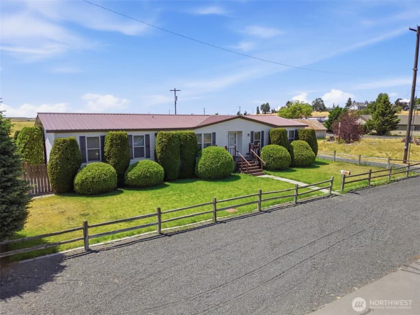 Property photo for 204 S Lewis Street, Ritzville photo 2