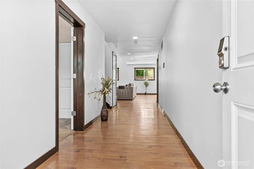 Property photo for 420 Barry Loop, Mount Vernon photo 3