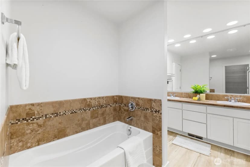 Property photo for 420 Barry Loop, Mount Vernon photo 19