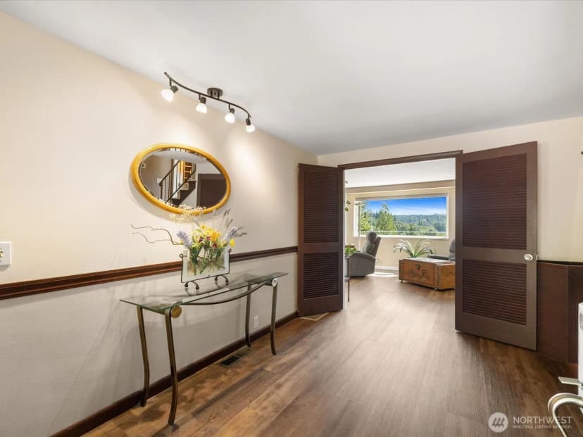 Property photo for 9330 Arlington Heights Rd, Arlington photo 2