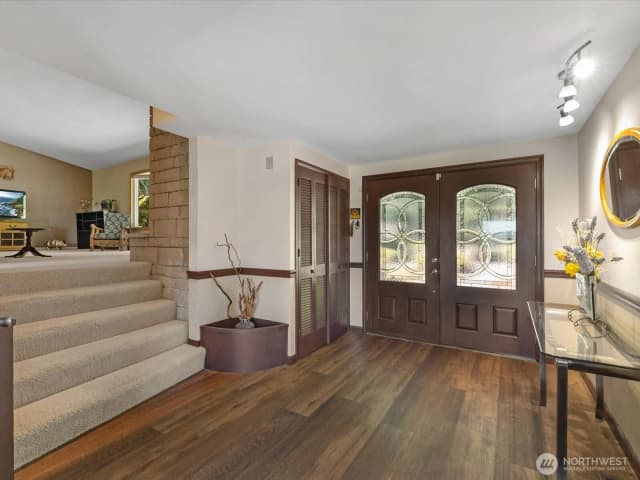 Property photo for 9330 Arlington Heights Rd, Arlington photo 3