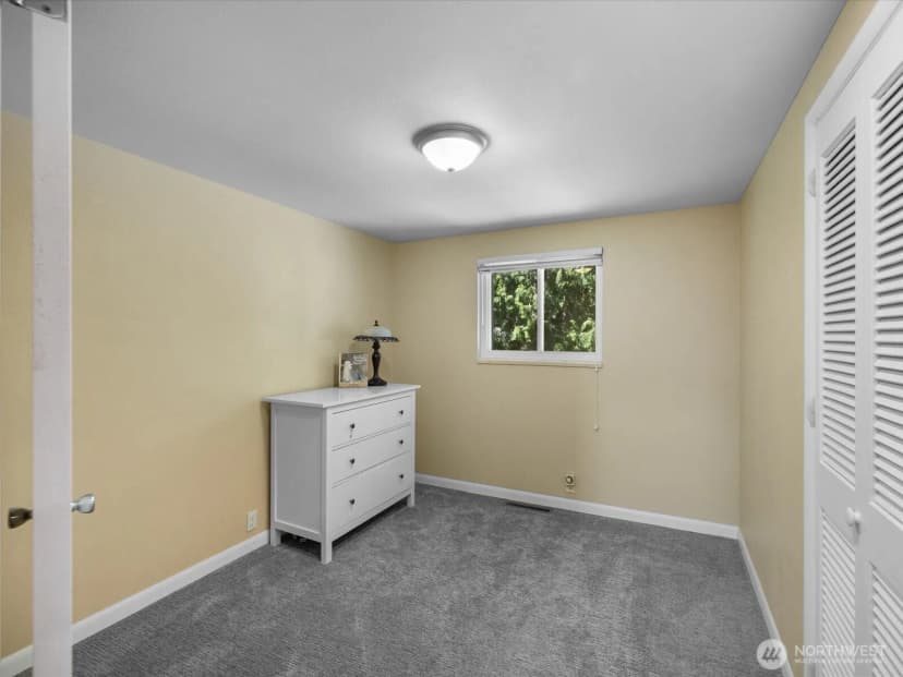 Property photo for 9330 Arlington Heights Rd, Arlington photo 12