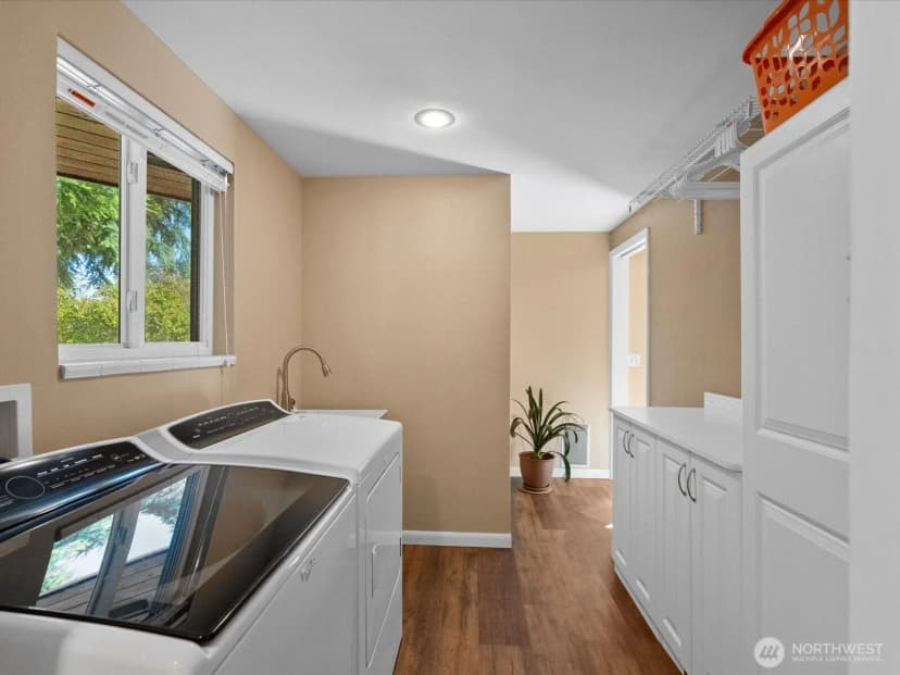 Property photo for 9330 Arlington Heights Rd, Arlington photo 18