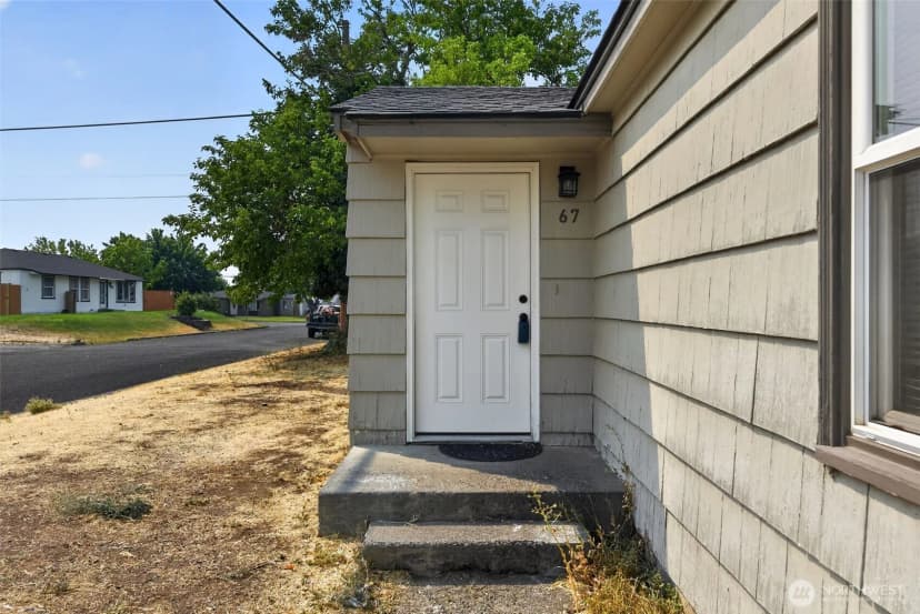 Property photo for 67 G Street Se, Ephrata photo 3