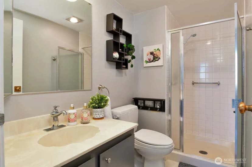 Property photo for 4540 8th Avenue Ne #1605, Seattle photo 20