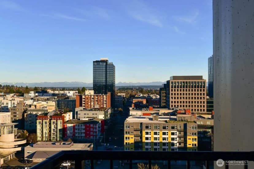 Property photo for 4540 8th Avenue Ne #1605, Seattle photo 10