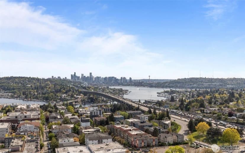 Property photo for 4540 8th Avenue Ne #1605, Seattle photo 26
