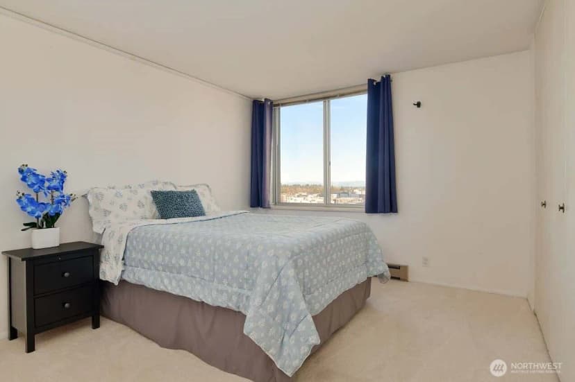 Property photo for 4540 8th Avenue Ne #1605, Seattle photo 18