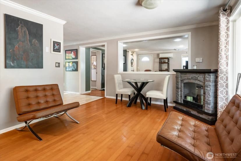 Property photo for 1331 N 121st Street, Seattle photo 6