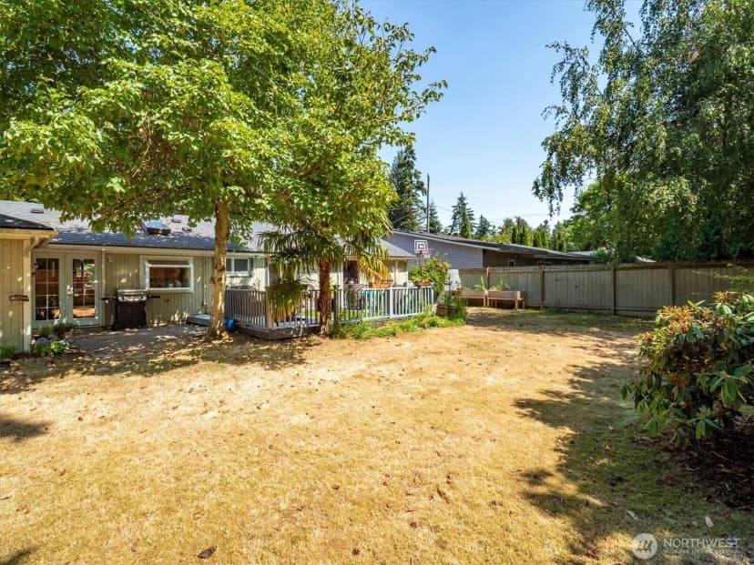 Property photo for 1331 N 121st Street, Seattle photo 25