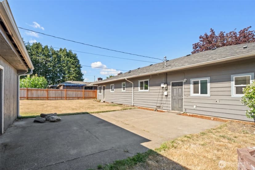 Property photo for 2015 Adams Street, Shelton photo 24
