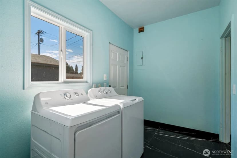 Property photo for 2015 Adams Street, Shelton photo 23