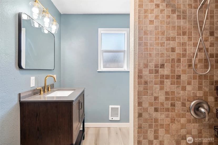 Property photo for 2015 Adams Street, Shelton photo 12
