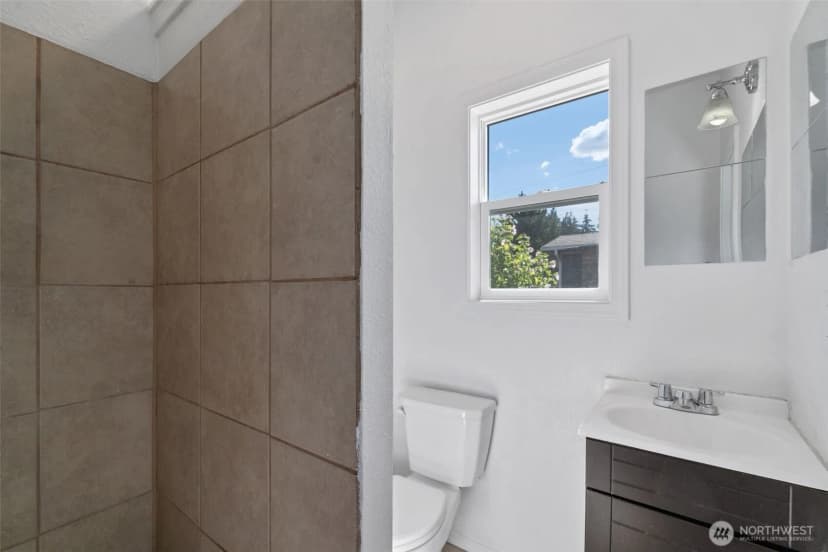 Property photo for 2015 Adams Street, Shelton photo 22