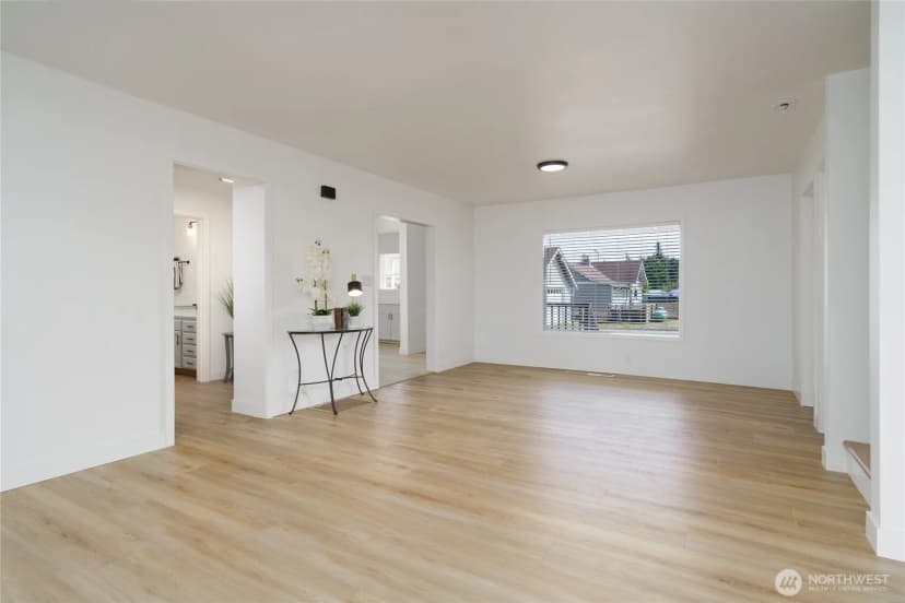 Property photo for 8387 Dyer Street, Lyman photo 9