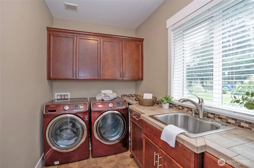 Property photo for 5505 64th Street W, University Place photo 23