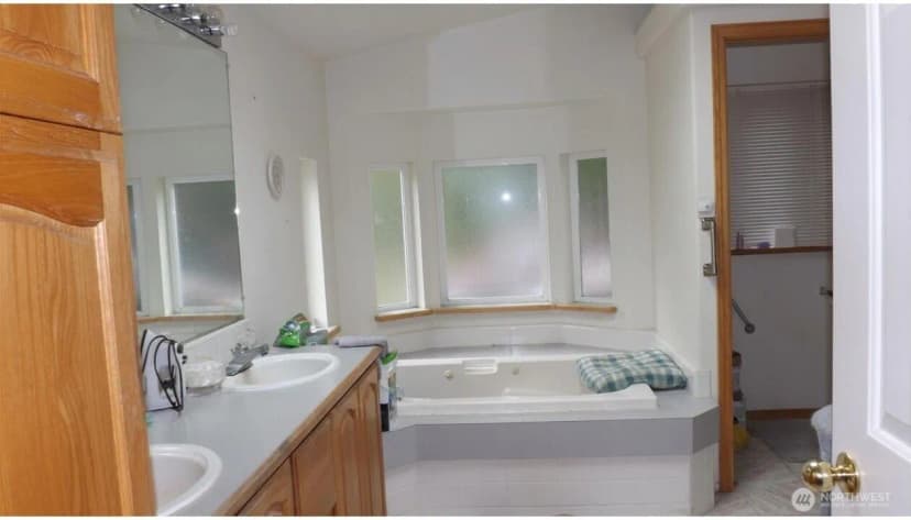 Property photo for 26204 Helmick Road, Sedro Woolley photo 16