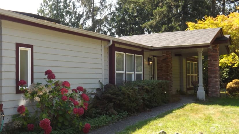 Property photo for 26204 Helmick Road, Sedro Woolley photo 2