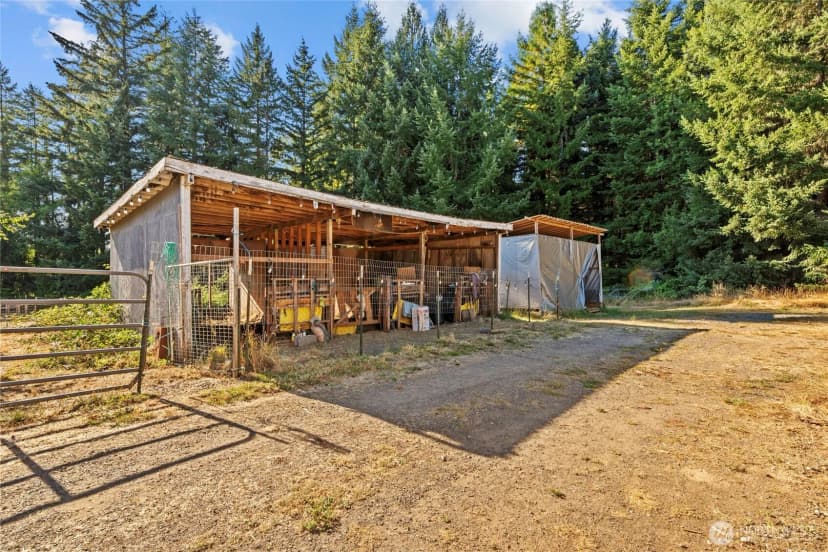 Property photo for 342 Chilvers Road, Chehalis photo 23