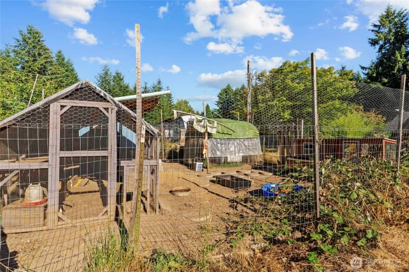Property photo for 342 Chilvers Road, Chehalis photo 33