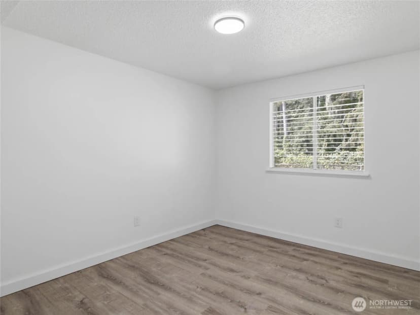 Property photo for 10708 116th Avenue Sw, Lakewood photo 34