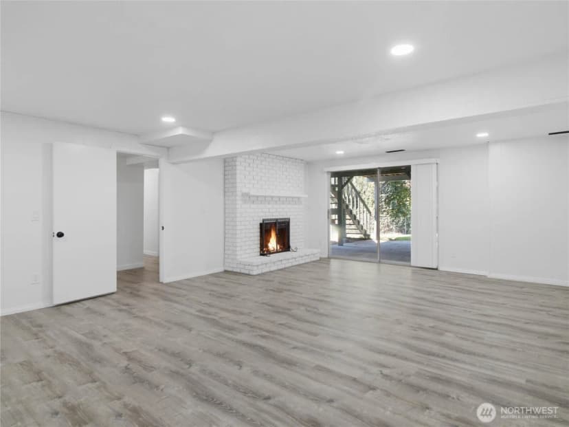 Property photo for 10708 116th Avenue Sw, Lakewood photo 32